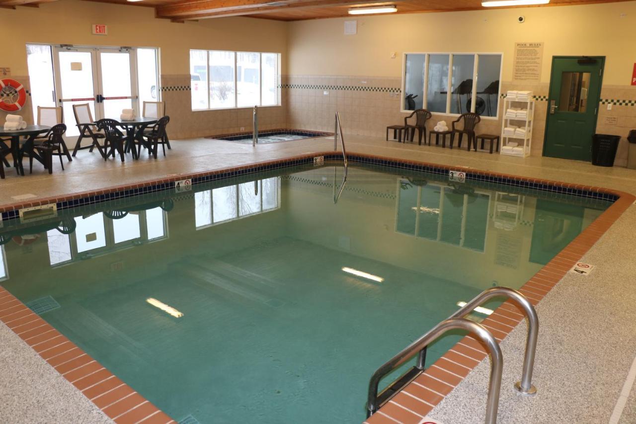 Holiday Inn Express & Suites Marquette By Ihg Zewnętrze zdjęcie