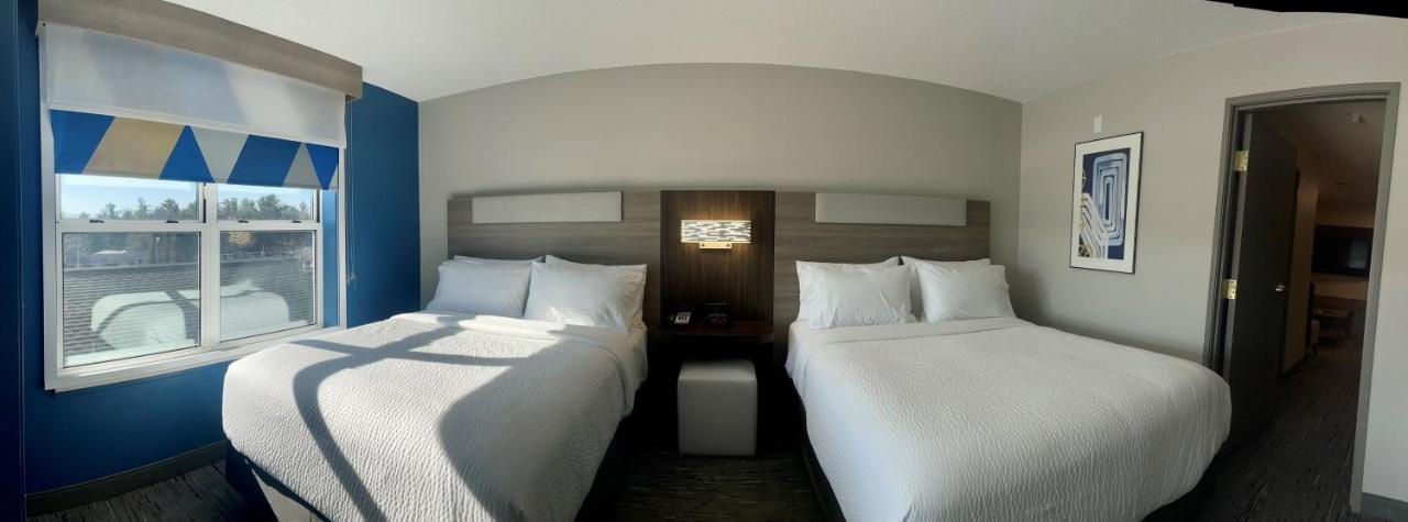 Holiday Inn Express & Suites Marquette By Ihg Zewnętrze zdjęcie