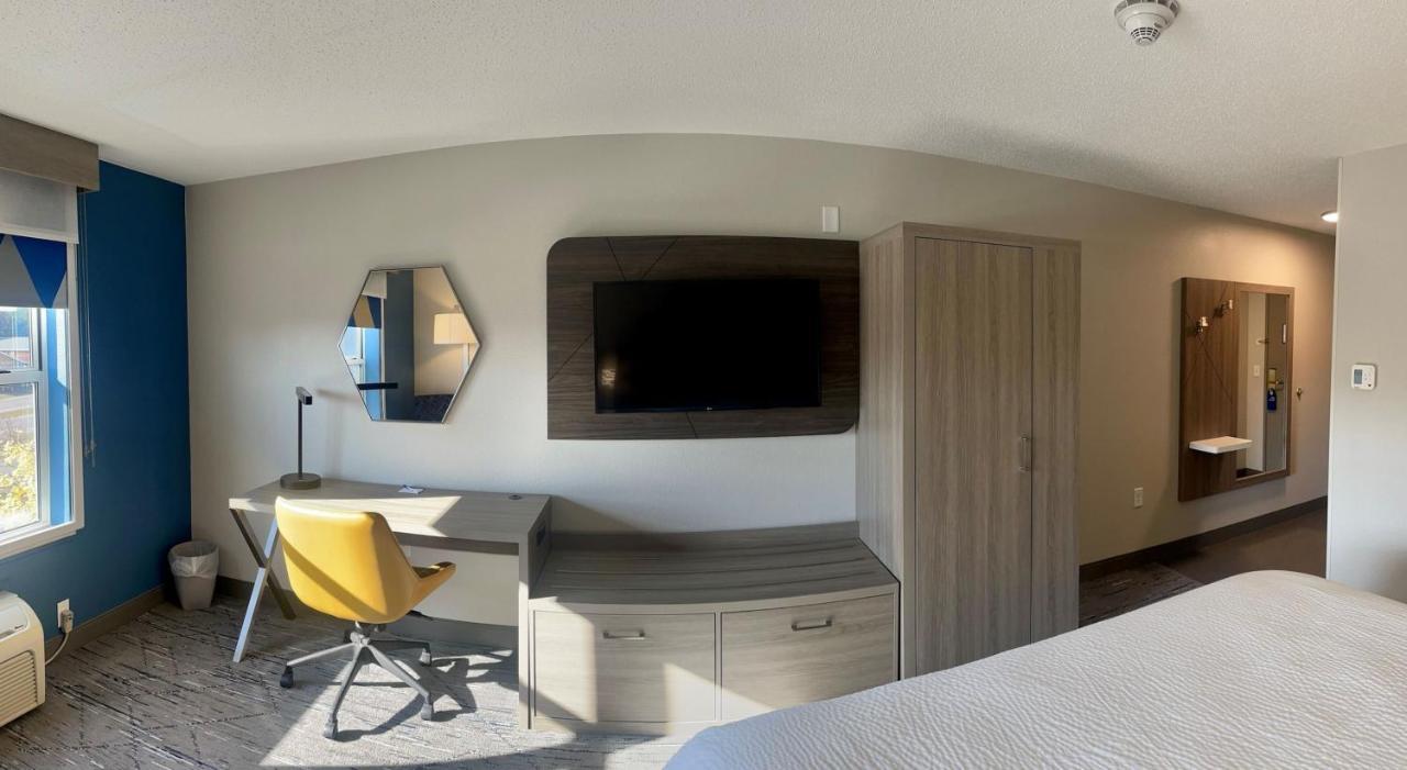 Holiday Inn Express & Suites Marquette By Ihg Zewnętrze zdjęcie