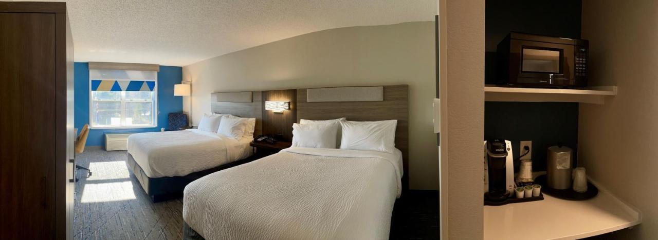Holiday Inn Express & Suites Marquette By Ihg Zewnętrze zdjęcie