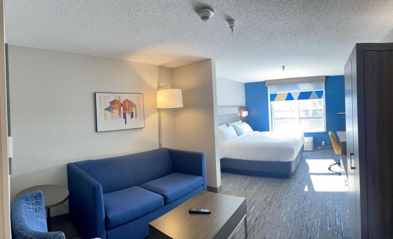 Holiday Inn Express & Suites Marquette By Ihg Zewnętrze zdjęcie