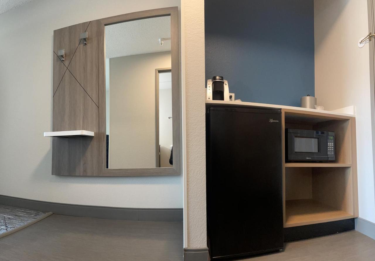 Holiday Inn Express & Suites Marquette By Ihg Zewnętrze zdjęcie