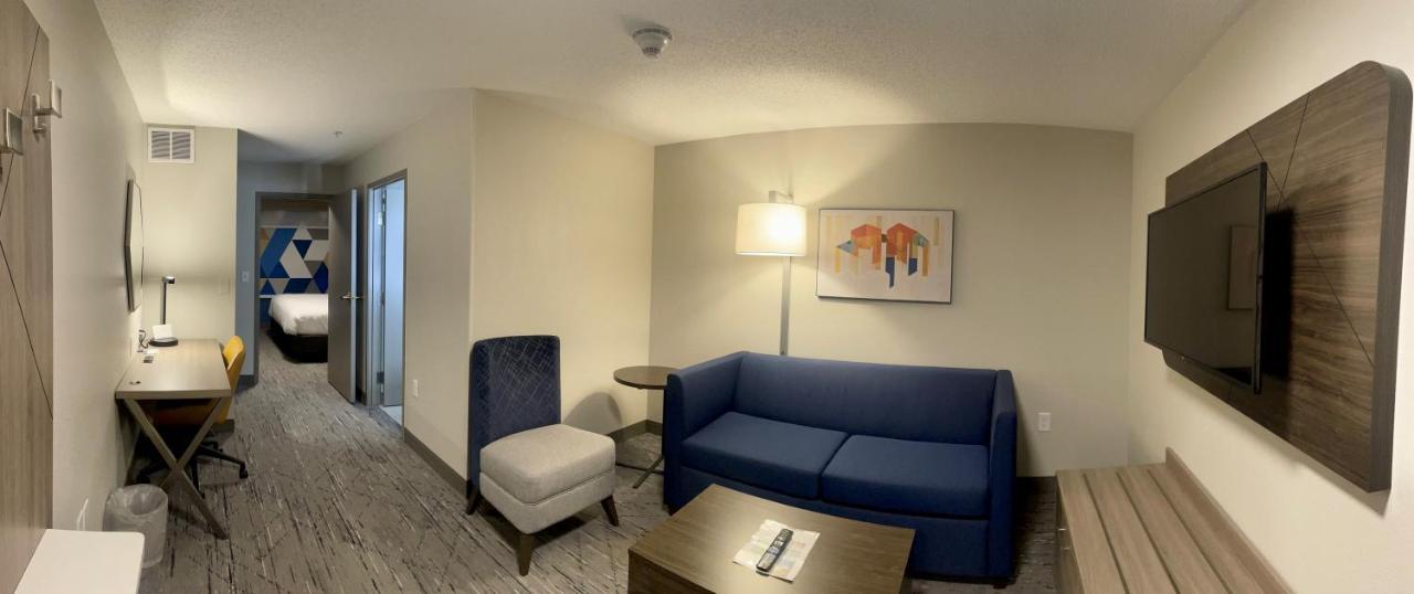 Holiday Inn Express & Suites Marquette By Ihg Zewnętrze zdjęcie