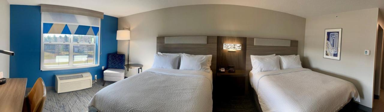 Holiday Inn Express & Suites Marquette By Ihg Zewnętrze zdjęcie