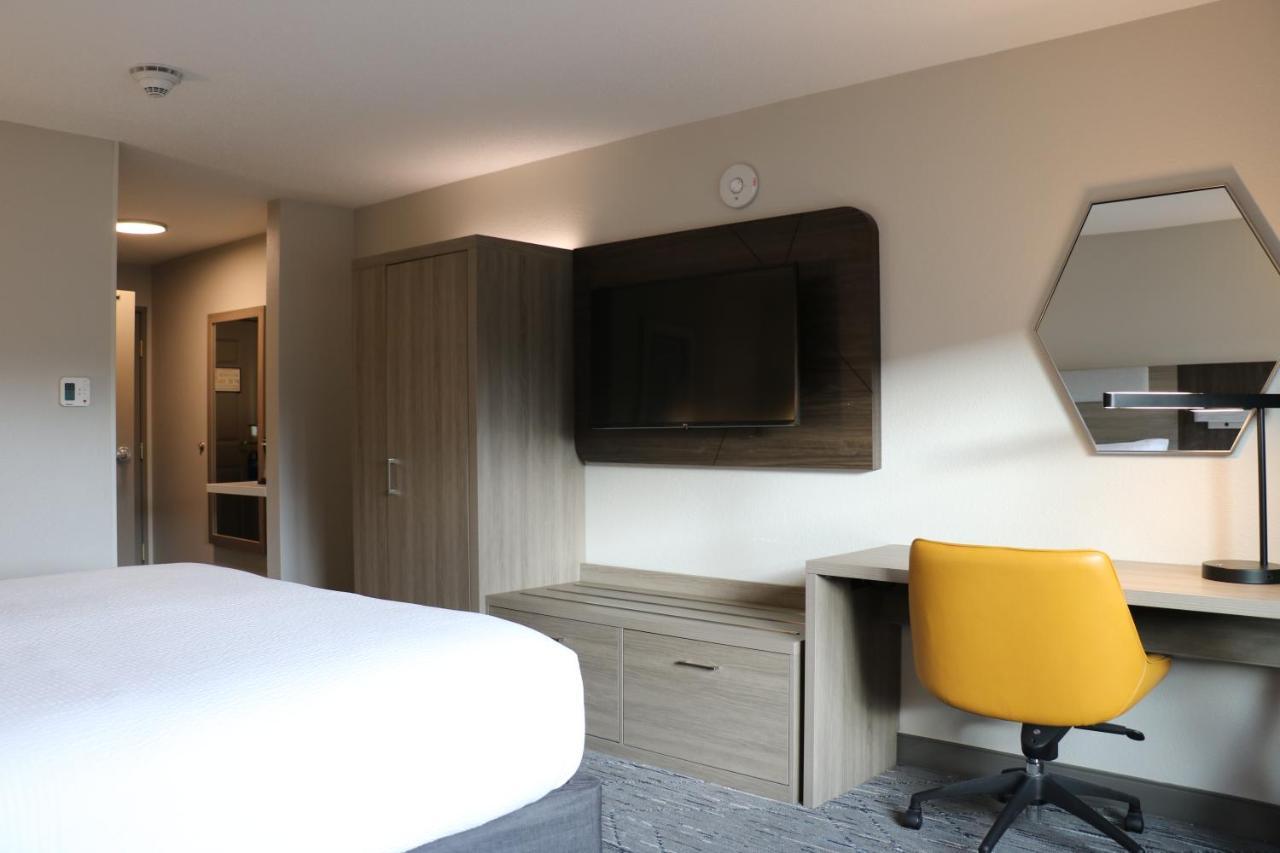 Holiday Inn Express & Suites Marquette By Ihg Zewnętrze zdjęcie