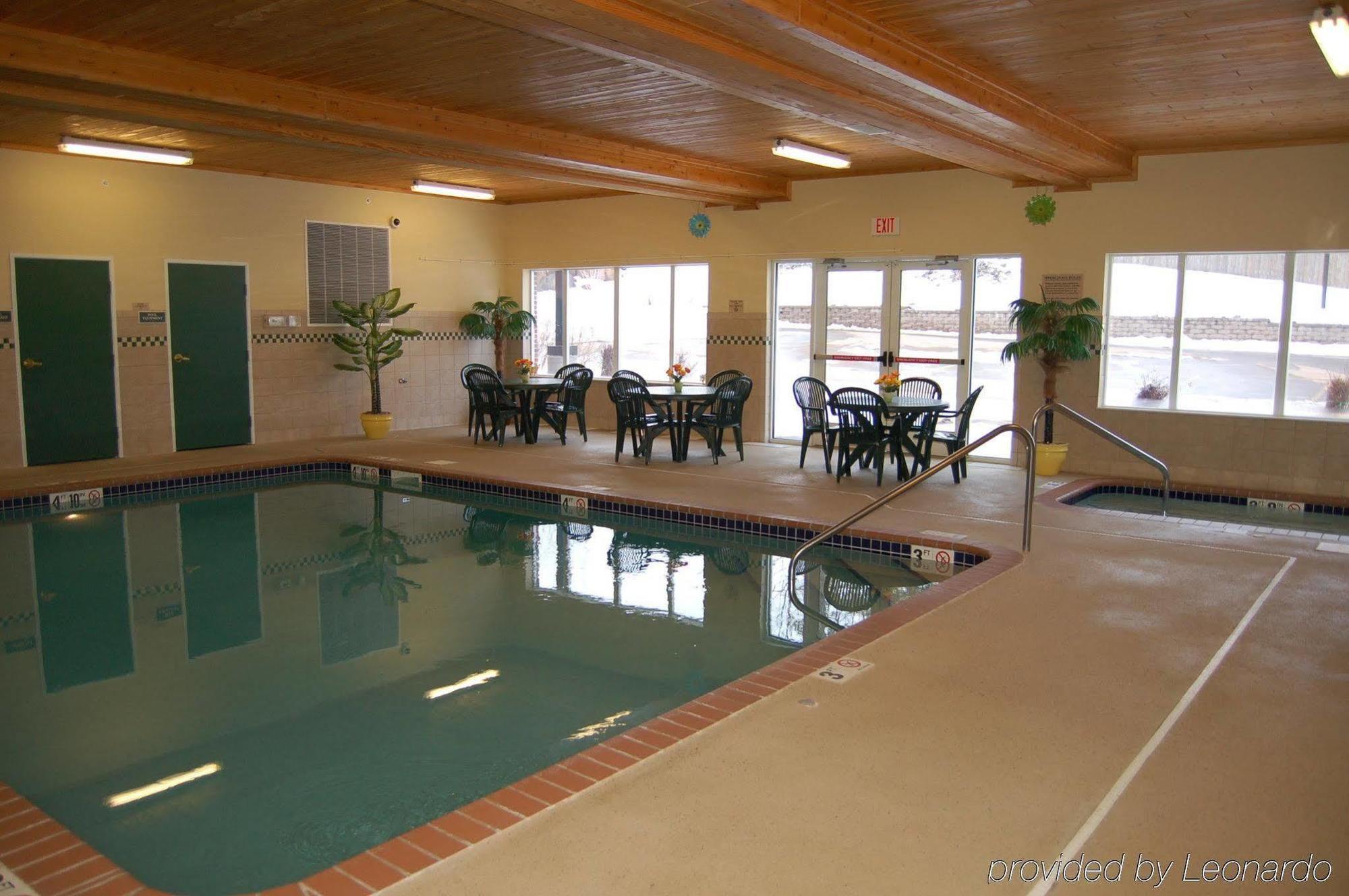 Holiday Inn Express & Suites Marquette By Ihg Zewnętrze zdjęcie