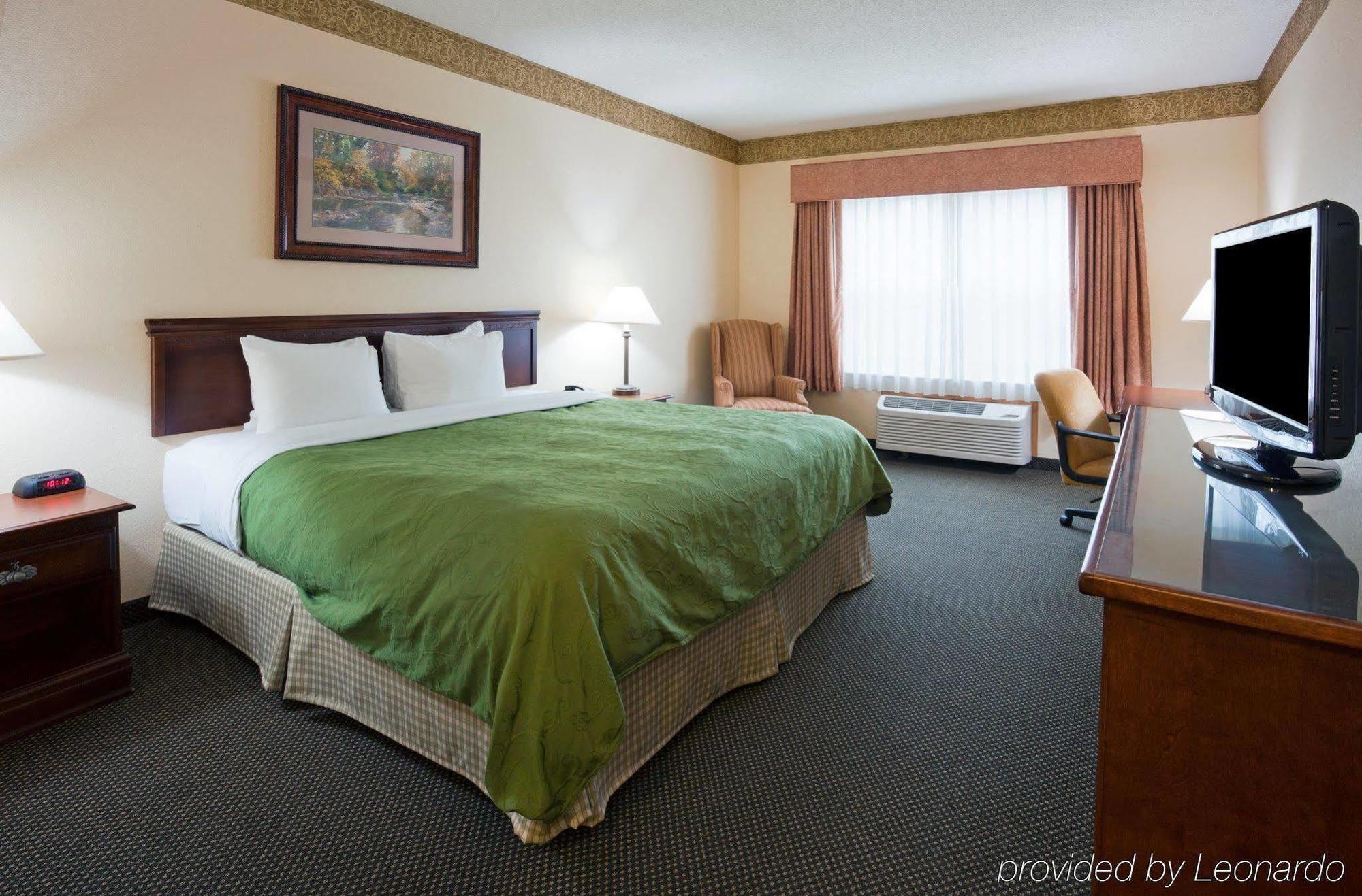 Holiday Inn Express & Suites Marquette By Ihg Zewnętrze zdjęcie