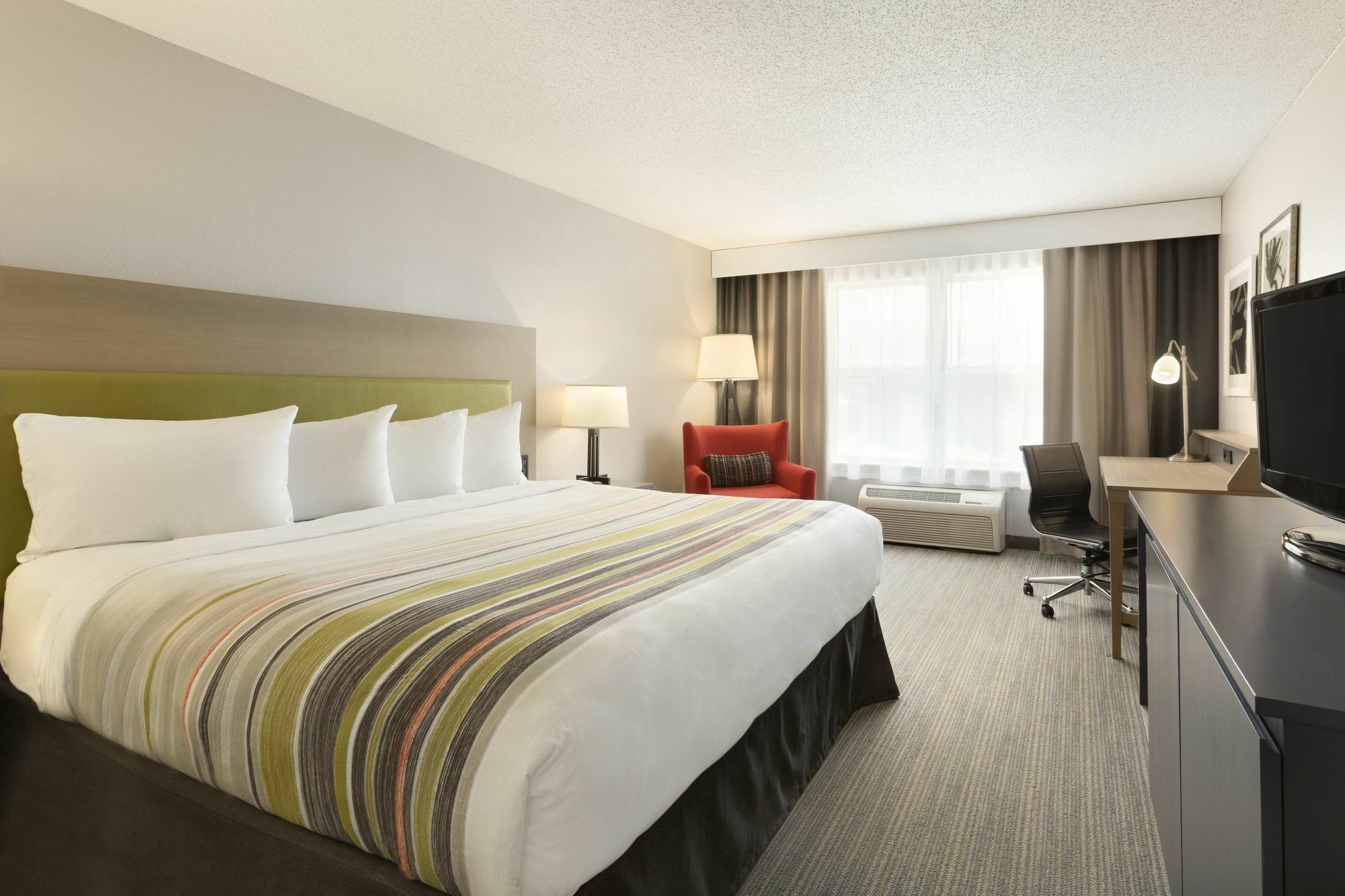 Holiday Inn Express & Suites Marquette By Ihg Zewnętrze zdjęcie