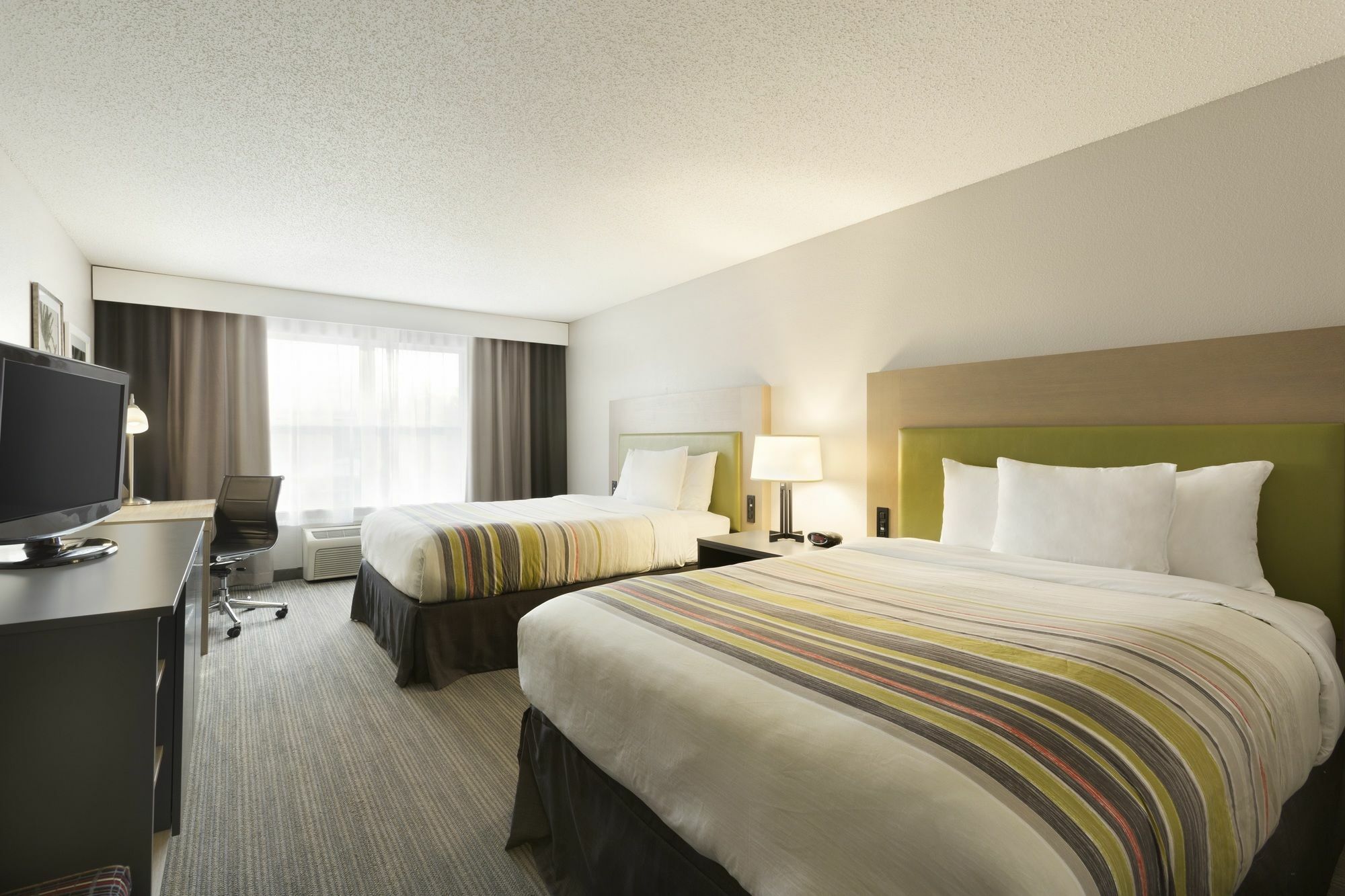 Holiday Inn Express & Suites Marquette By Ihg Zewnętrze zdjęcie